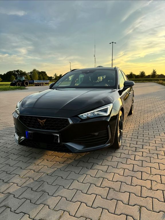 Image of Cupra Leon