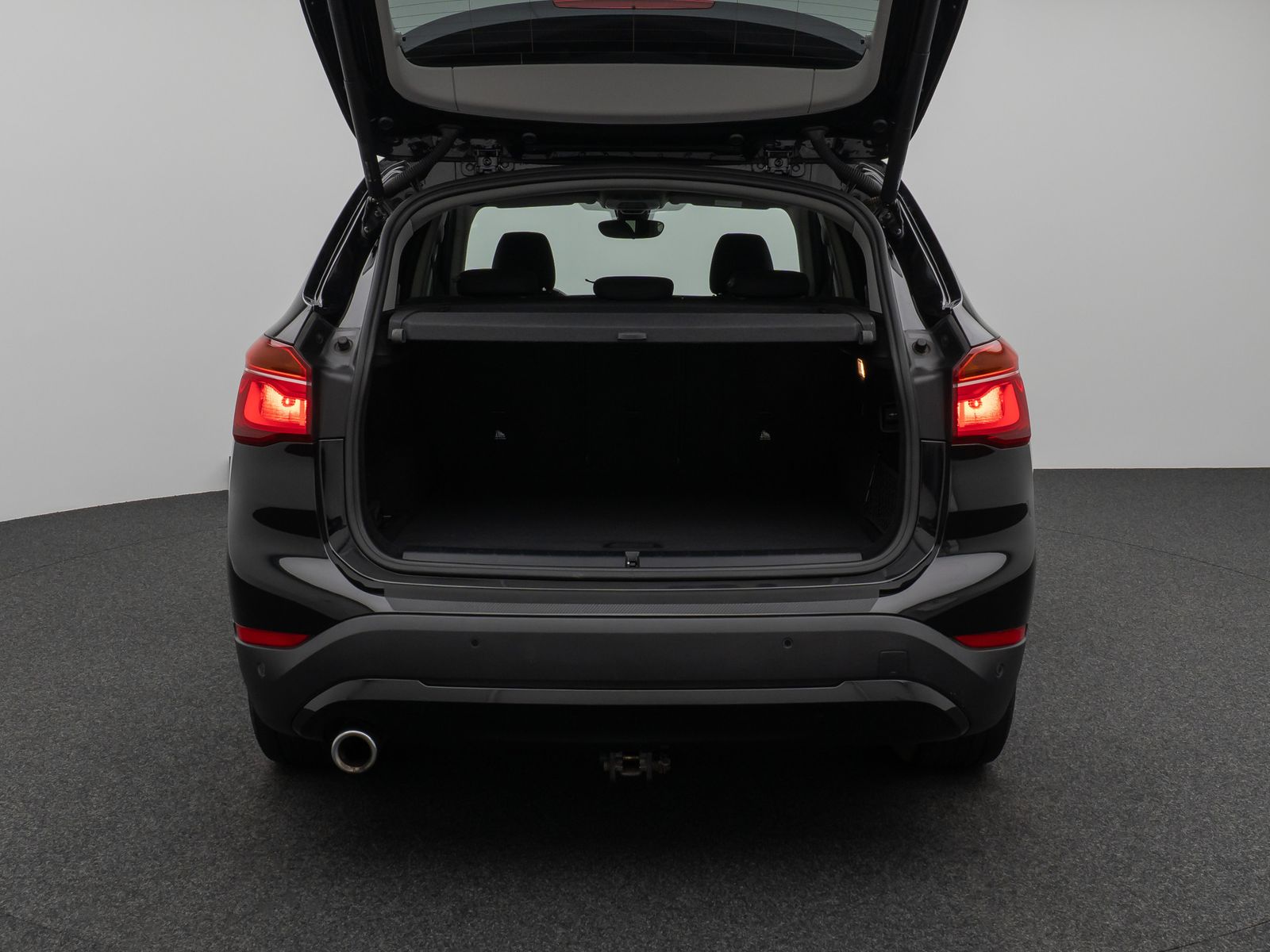 Fahrzeugabbildung BMW X1 xD25e DAB PDC LED Sithzg Geschwindigkeitsreg