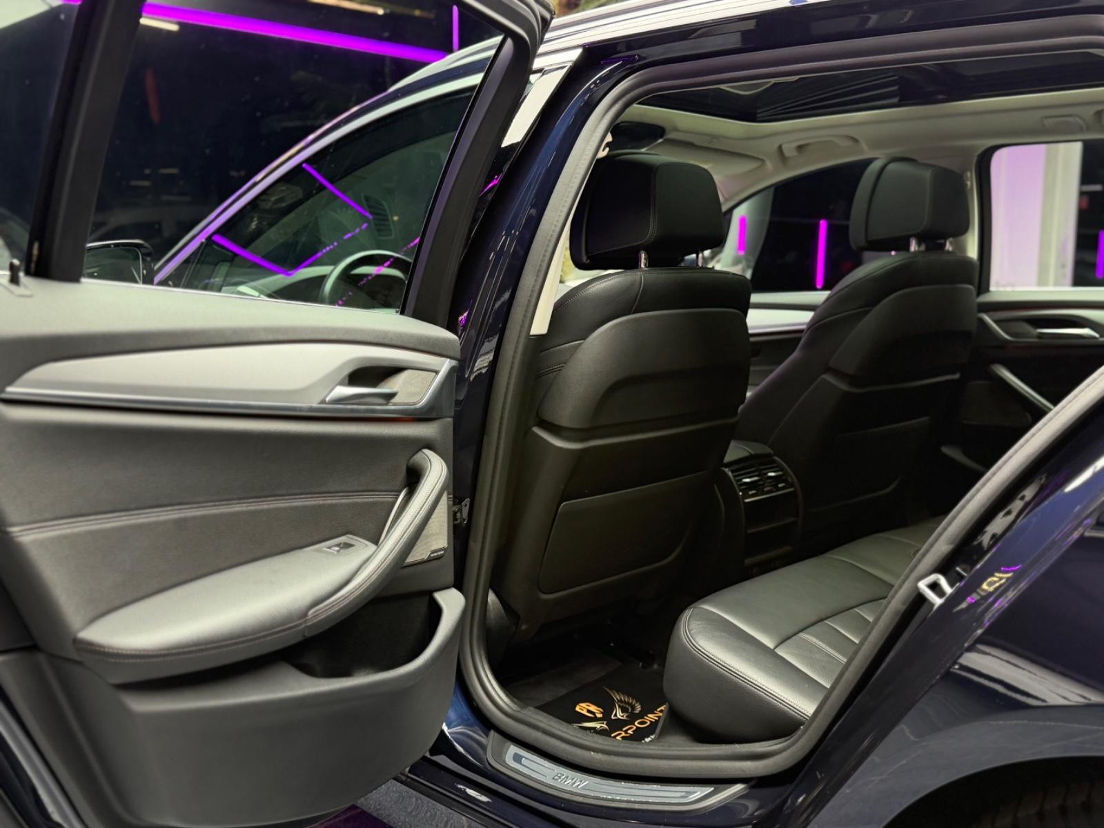 BMW 520  TouringLED/Volleder/Virtl/Standheizung/Pano