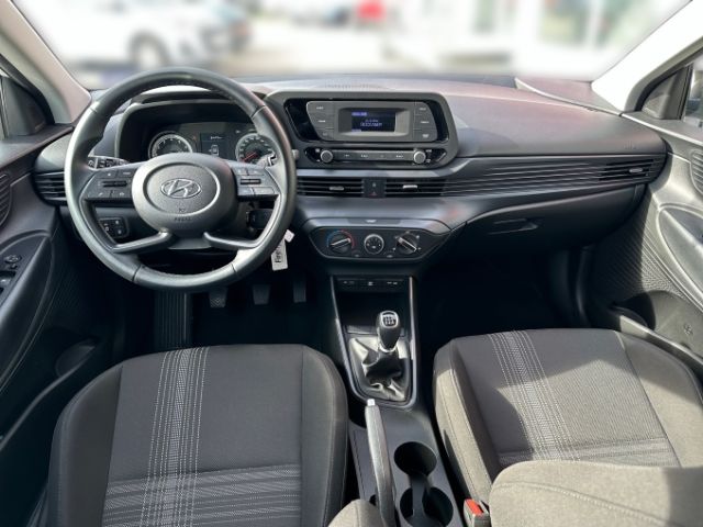 Fahrzeugabbildung Hyundai BAYON 1.2 MPI 85HP Klima PDC Kamera Apple CarPla