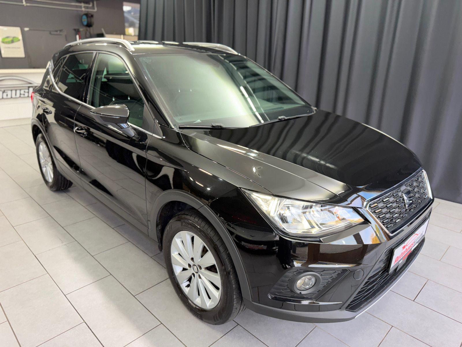 Fahrzeugabbildung SEAT Arona Xcellence|PDC|NAVI|ACC|LED