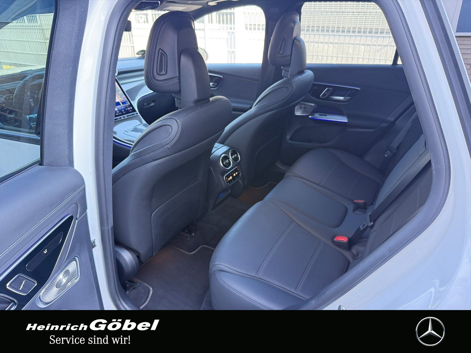 Fahrzeugabbildung Mercedes-Benz GLC 300 AMG*FULL*HEAD-UP*BURMESTER*AHK*SITZKLIMA