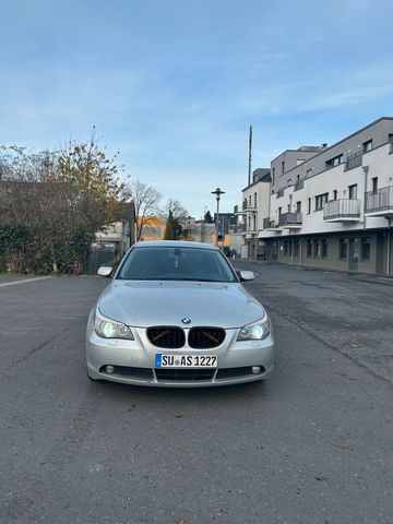 BMW e60 523i