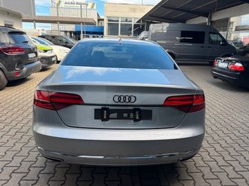 Audi A8 - 3