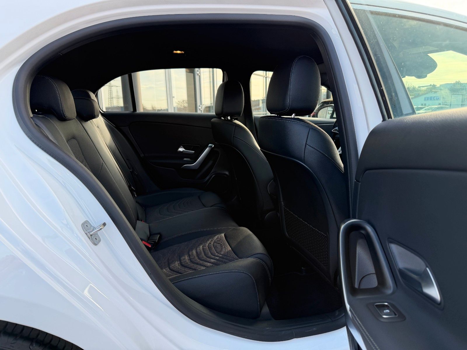 Fahrzeugabbildung Mercedes-Benz A 200 Progressive+LED+IHC+RKamera+LenkBeh+uvm.