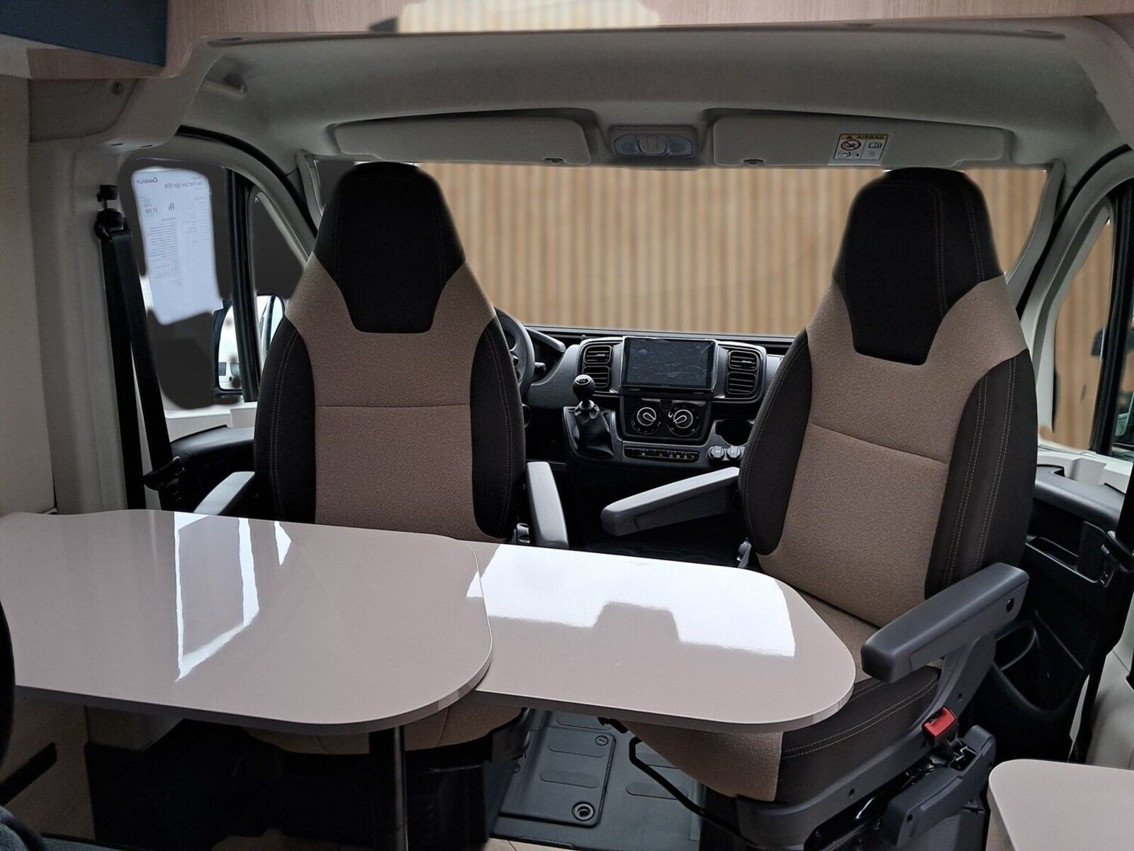 Fahrzeugabbildung Chausson Van Blackline 2.0 Dörr 30Y Edition,Markise,Solar