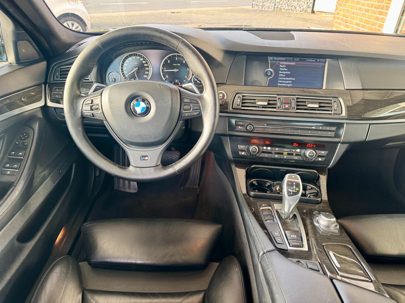 Fahrzeugabbildung BMW 535 d xDrive Touring Leder/Panorama/Navi/HUD