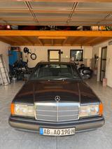 Mercedes-Benz 190 E 2.3