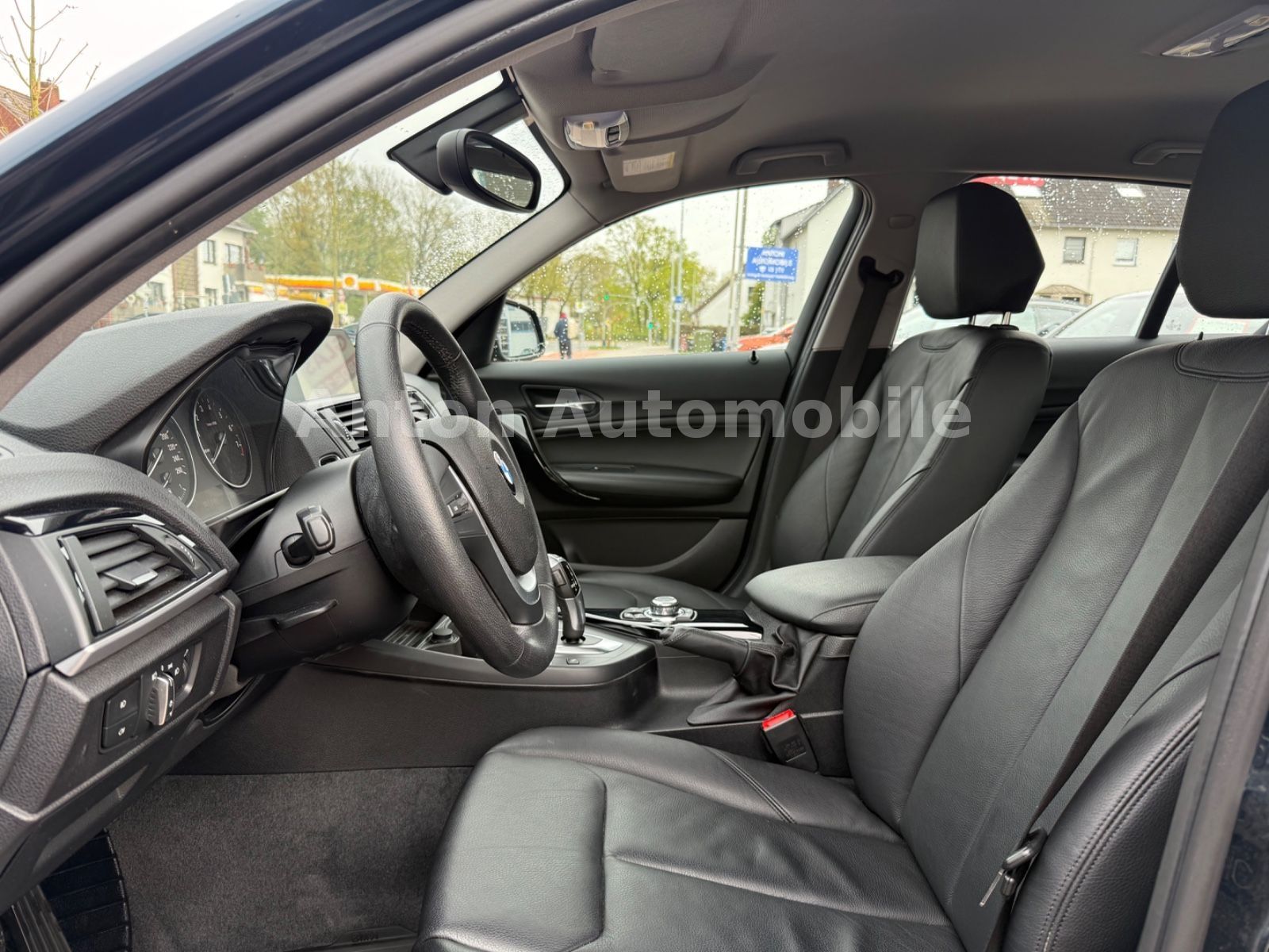 BMW 118 1 Limousine 5-trg. /Automatik/Navi/Leder foto 11