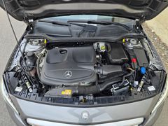 MERCEDES-BENZ GLA 200 1,6 Benzin Navi Automatik 80Tkm TÜV01/28