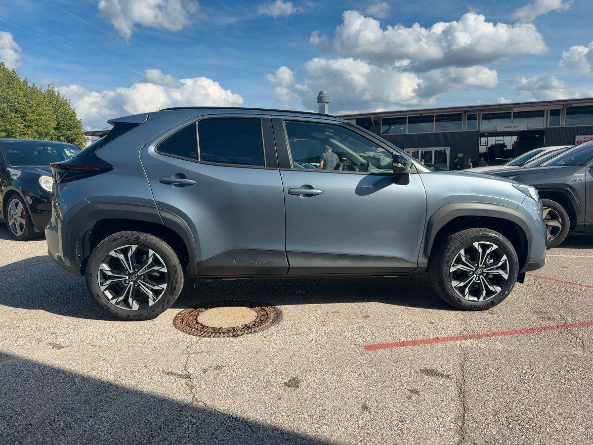 Fahrzeugabbildung Toyota Yaris Cross 1,5 Hybrid Teamplayer *Technikpaket*