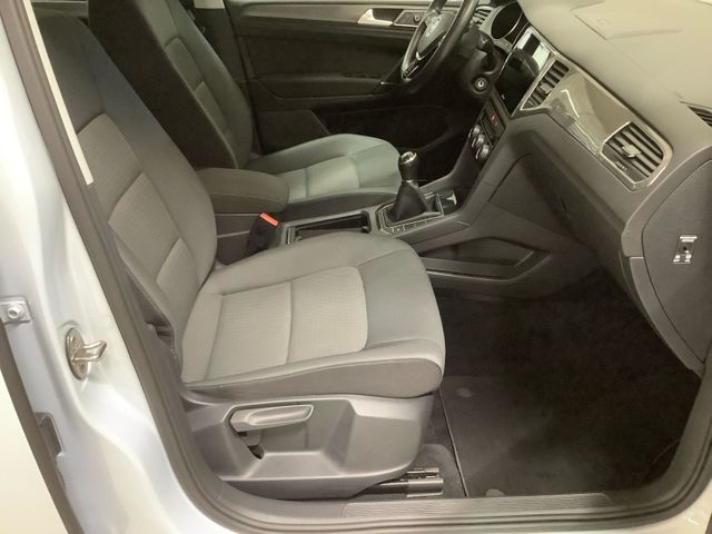 Golf Sportsvan Comfortline 1,0 l TSI 81 kW  LED,