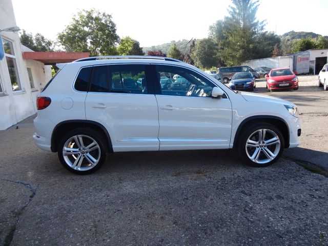 Fahrzeugabbildung Volkswagen Tiguan/R-Line/4Motion/AHK/Pano/Navi/Xenon/57.500