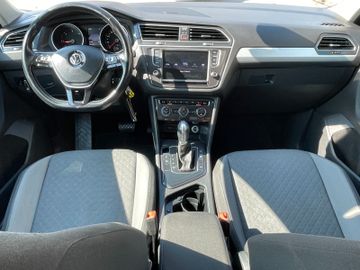 Volkswagen Tiguan - 11