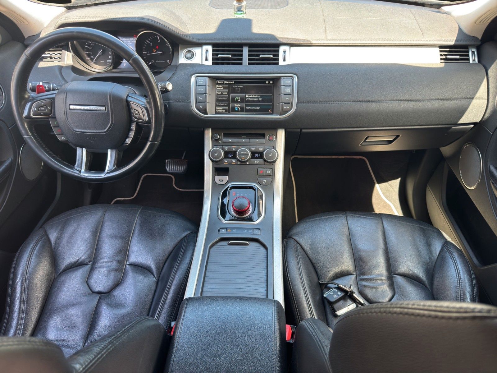 Fahrzeugabbildung Land Rover Range Rover Evoque Britain Automatik/Leder/Navi/