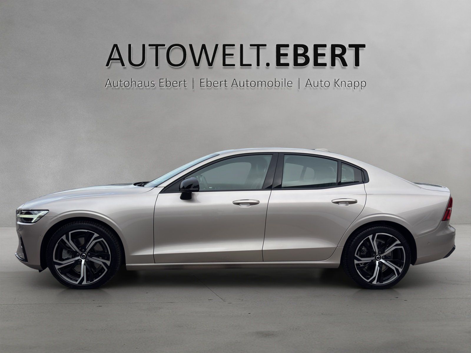 Fahrzeugabbildung Volvo S 60 B5 AWD Ultimate Dark Aut./360°/ACC/ST-HZG/