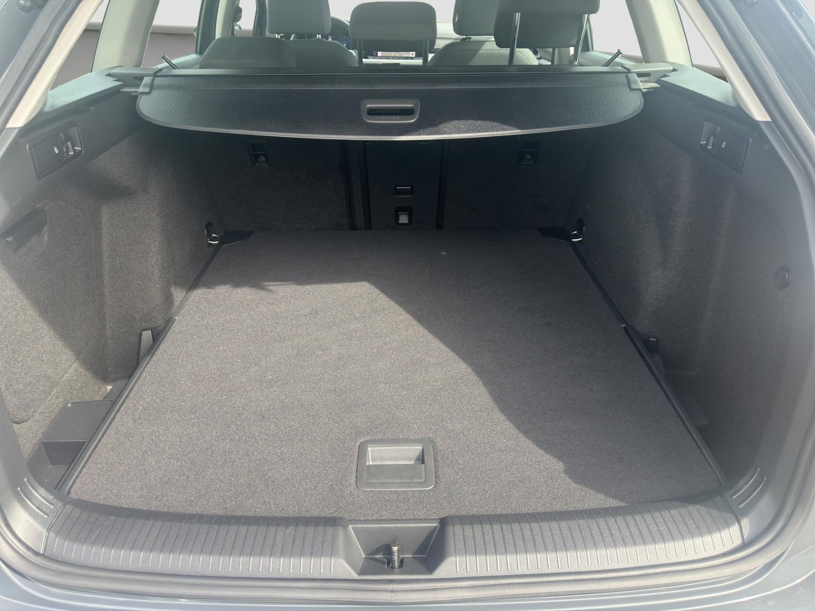 Volkswagen Golf VIII Variant 1.0eTSI*LIFE*LED*NAV*RFK*SITZH, миниатюра 18