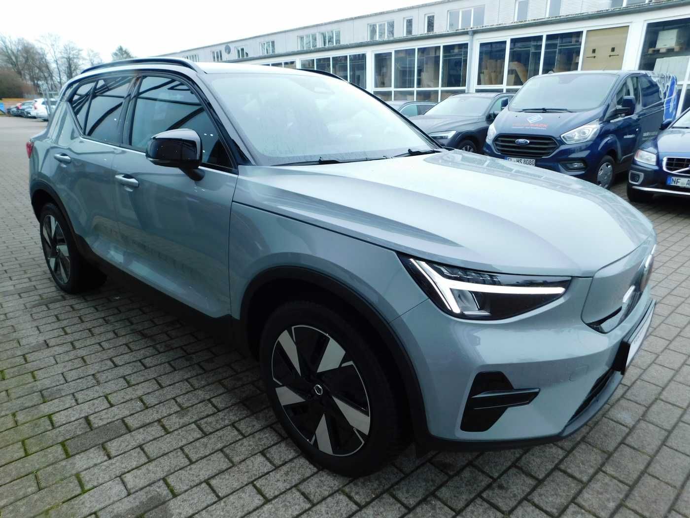 Fahrzeugabbildung Volvo XC40 Recharge Single Extended Plus 'ACC'