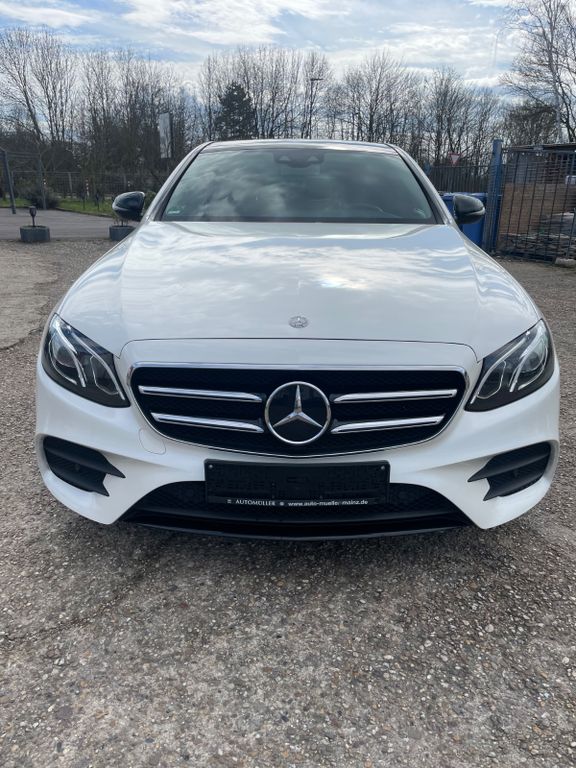 Image of Mercedes-Benz E 350