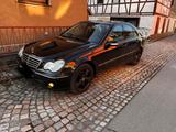 Mercedes-Benz C 230 AVANTGARDE Avantgarde - Mercedes C 230 mit Schiebedach