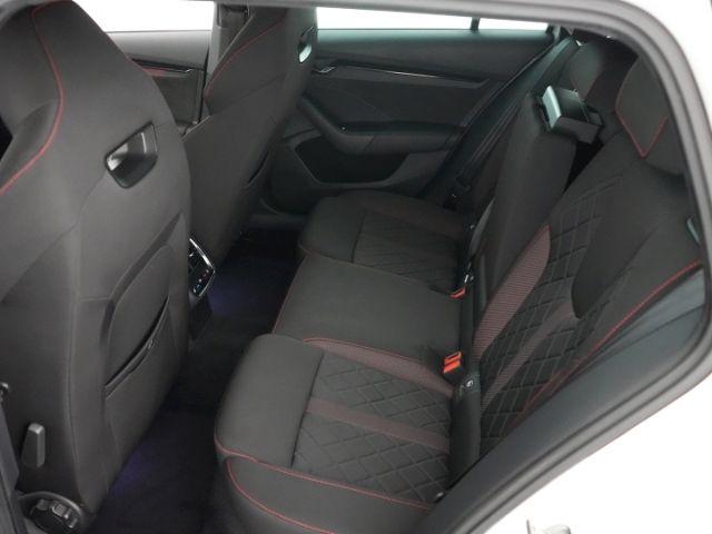 Octavia COMBI RS TSI DSG+AHK+LED+NAVI+RÜCKFAHRKA