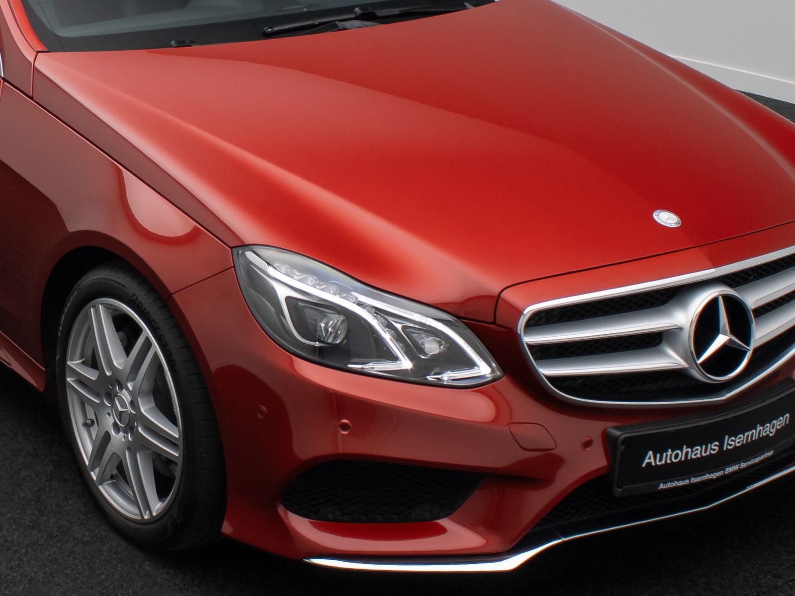 Fahrzeugabbildung Mercedes-Benz E 350 BlueTEC PDC Navi Tempomat LED Leder 18Zoll