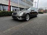 Mercedes-Benz E 500 Kombi  2007  387 PS - Mercedes-Benz E 500 in Duisburg