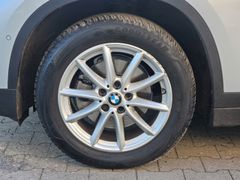 Fahrzeugabbildung X1 sDrive 18 i Advantage 1.HAND