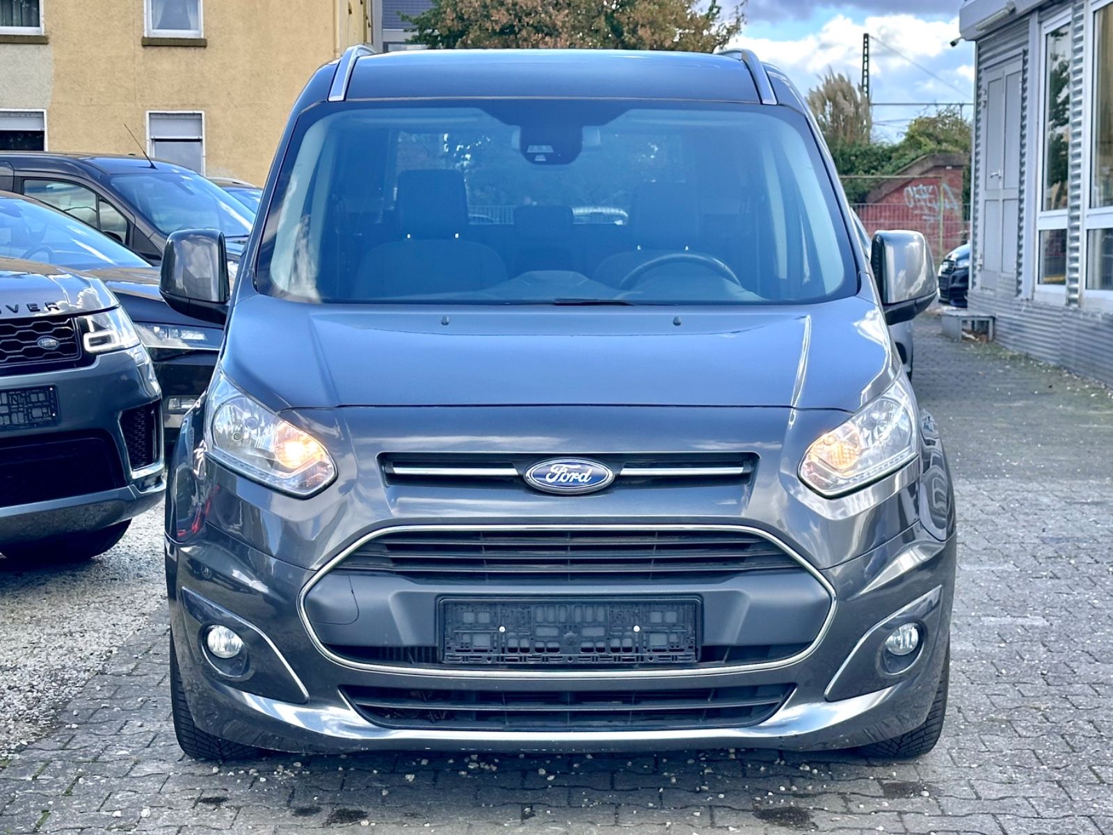 Fahrzeugabbildung Ford TOURNEO CONNECT TITANIUM*MOD.2016*