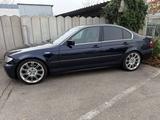 BMW e46 330i - BMW 330 Limousine E46 330i mit Benzin-Antrieb