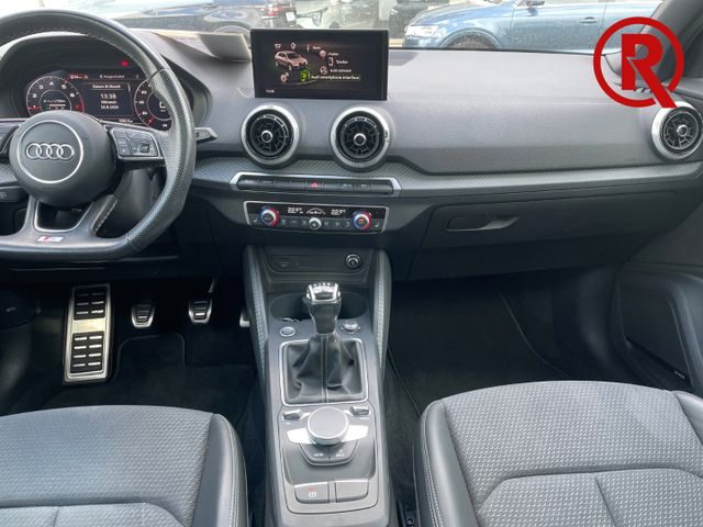 Q2 35 TFSI S line El. Panodach Digitales Cockpit