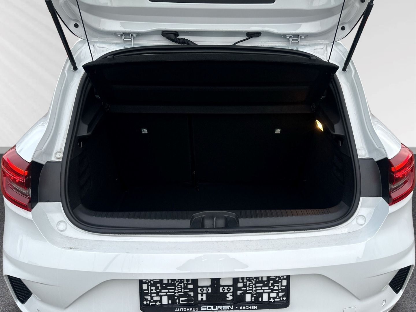 Fahrzeugabbildung Mitsubishi Colt Klima + digitales Cockpit+ LED+ Apple CarPl