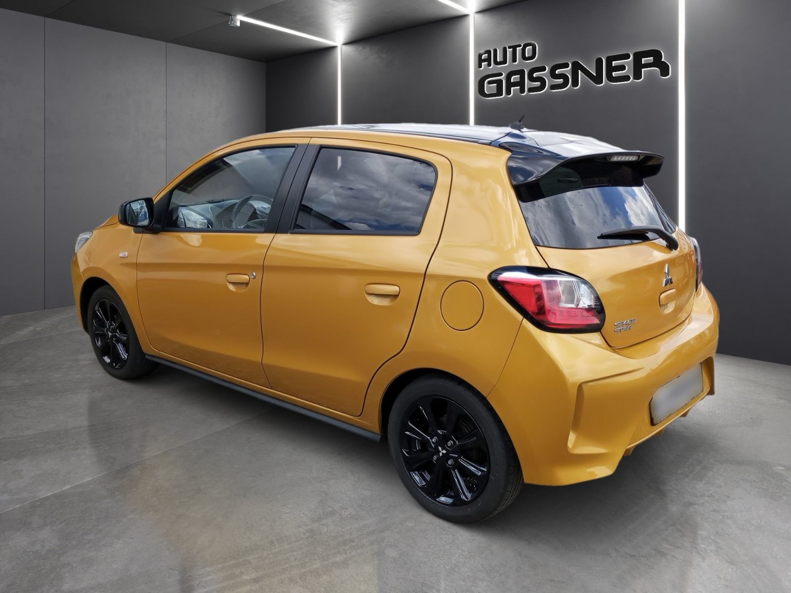 Fahrzeugabbildung Mitsubishi Space Star 1,2 Spirit+ Black Navi Sitzheizung