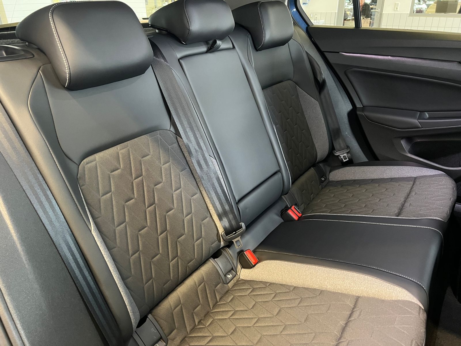 Fahrzeugabbildung Volkswagen Golf VIII GOAL 1.5 TSI *LED, App-Connect, 16'-LM