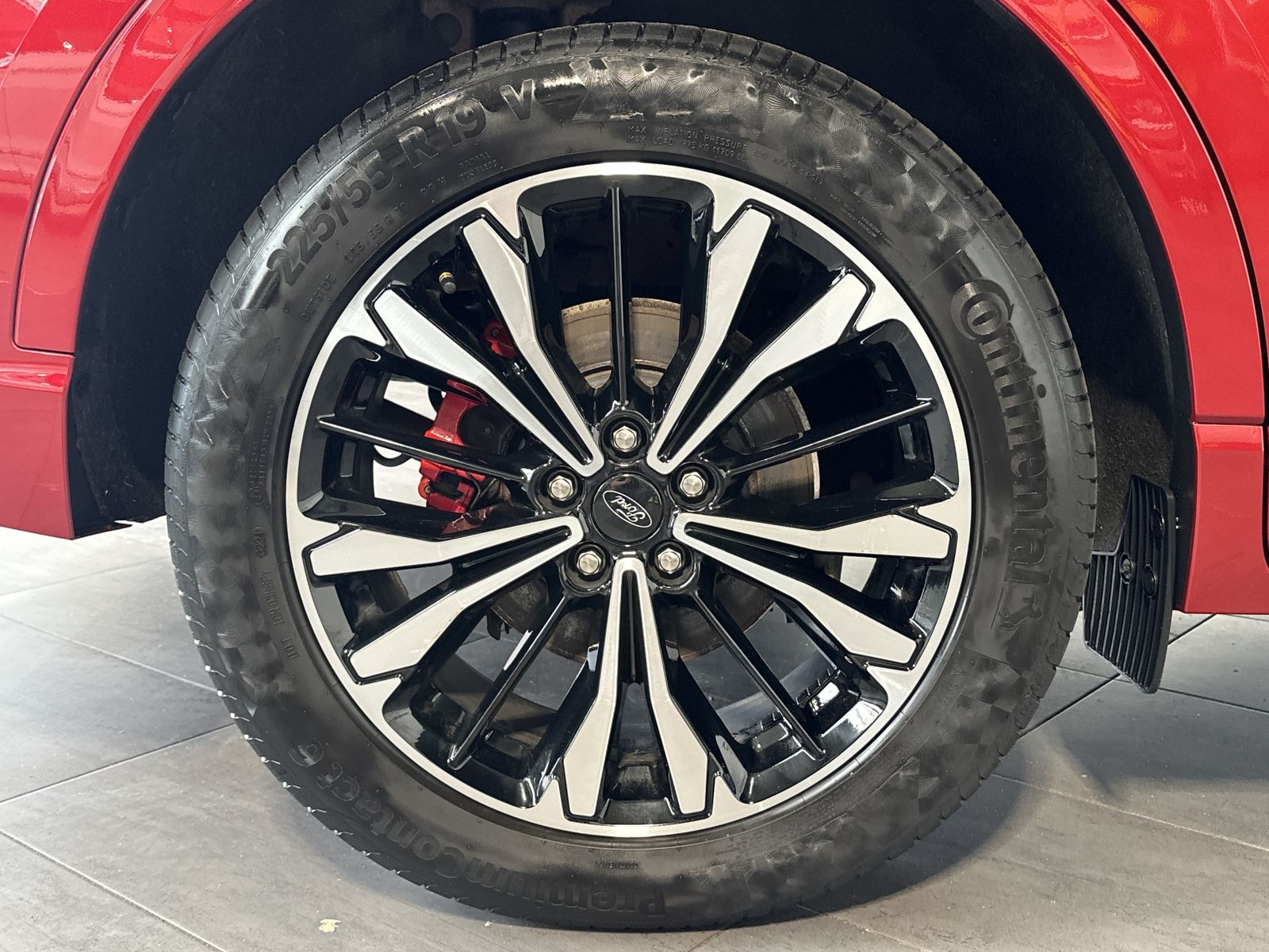 Fahrzeugabbildung Ford Kuga 2.0 EB 4x4 Aut. ST-Line X NAV+LED+PANO+B&O