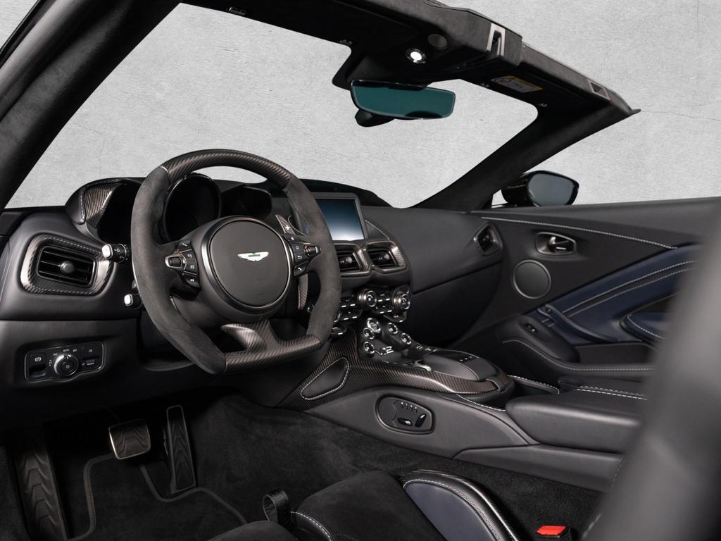 Aston Martin V12 Vantage