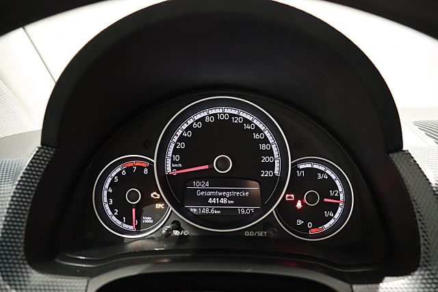 Up! MOVE 1.0 L 65 PS FREISP. ZV DAB WInterräder