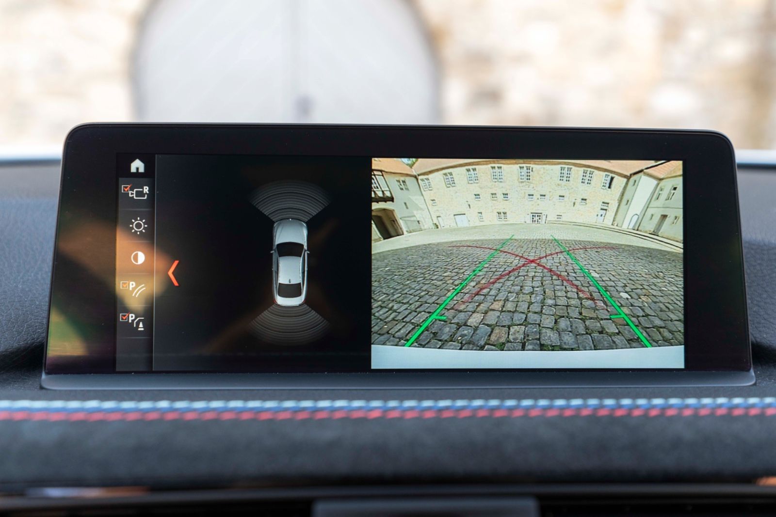 Fahrzeugabbildung BMW 430I Coupe M-Sport H&K LED CARPLAY ALC CARBON