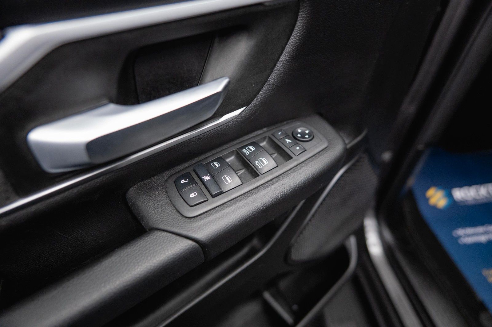 Fahrzeugabbildung Dodge RAM 5.7 V8 HEMI 4x4 OFFROAD NIGHT-Edition LED