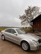 Mercedes-Benz Mercedes Benz E-Klasse 320 Service/TÜV! - Mercedes-Benz E 320 aus 2004