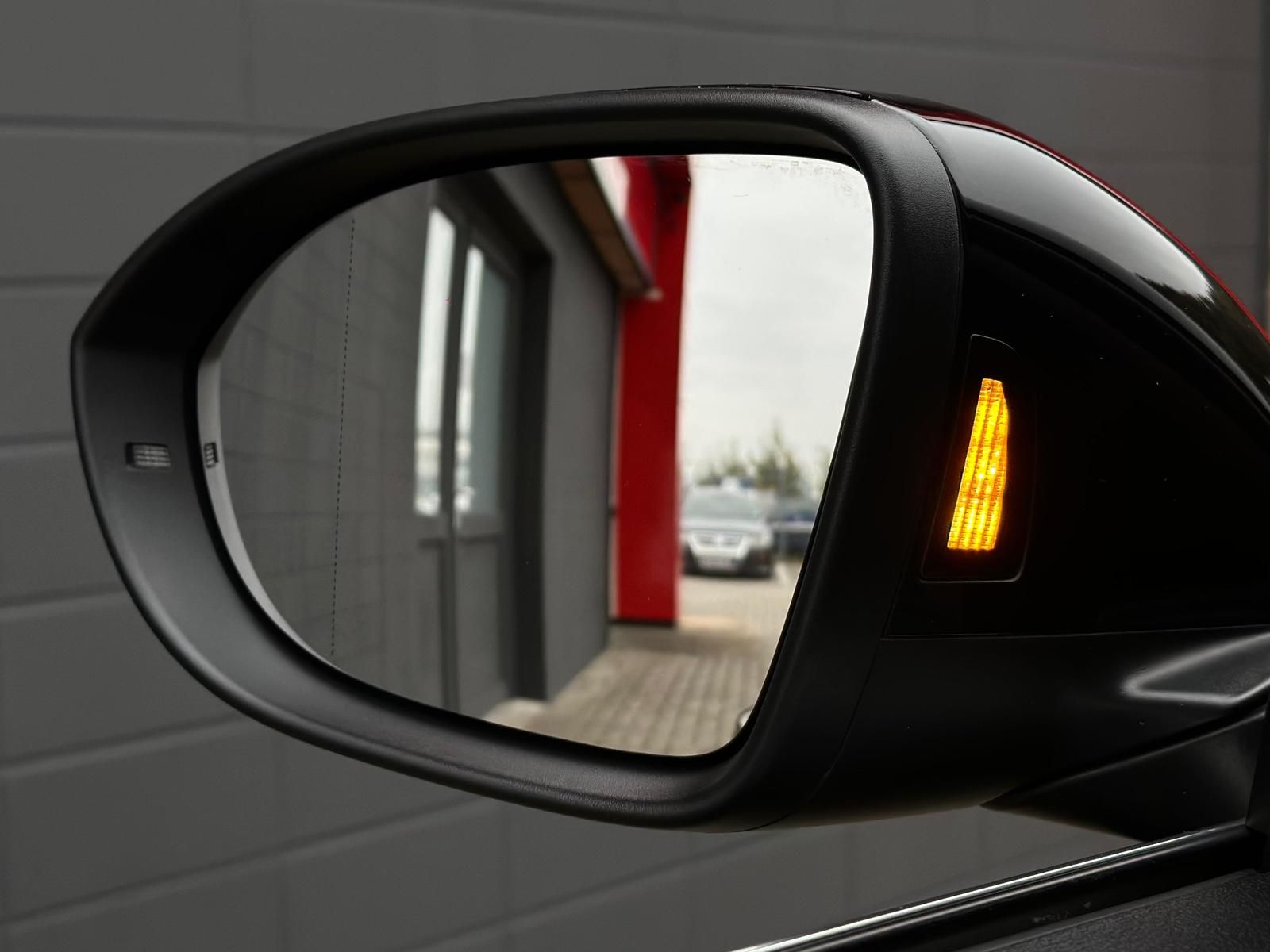 VW T-Roc Cabriolet 1.5TSI R LINE *IQLIGHT#AHK#SHZ - Image 24