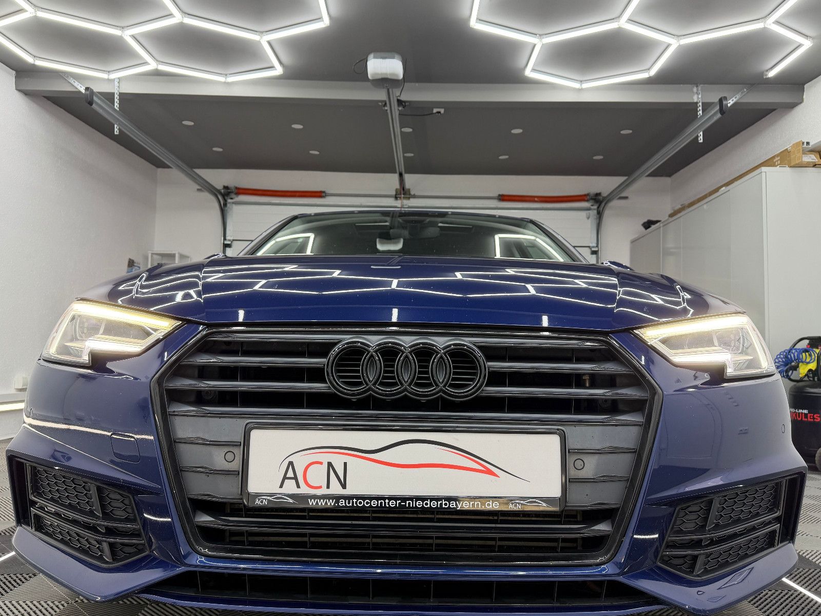 Fahrzeugabbildung Audi A4 Lim. S-LINE SPORT ultra/MATRIX/B&O/eGSD/VIRCO