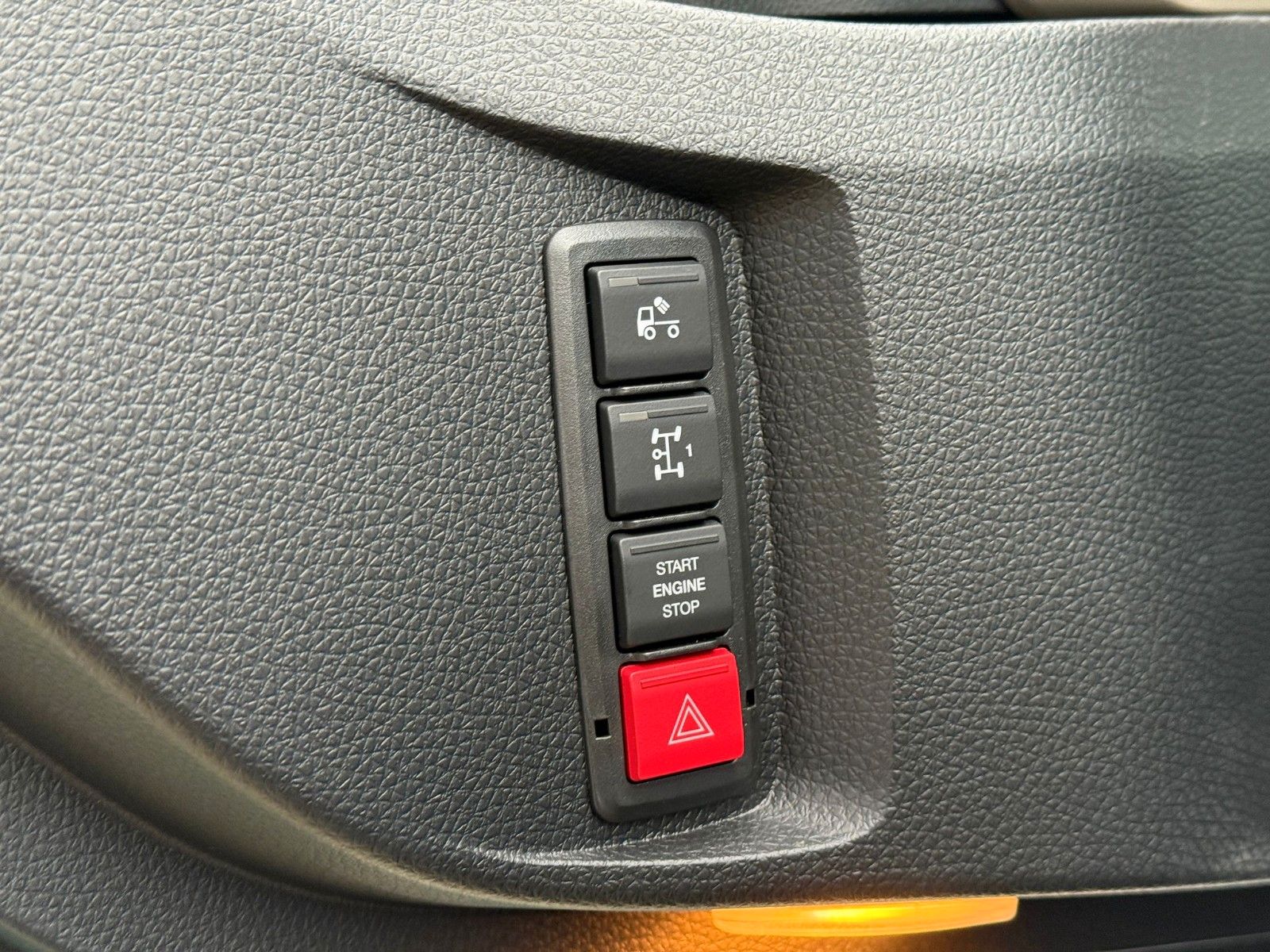 Fahrzeugabbildung MAN TGS 26.520 Absetzkipper HYVA 18 TAZ / Funk / 6x4