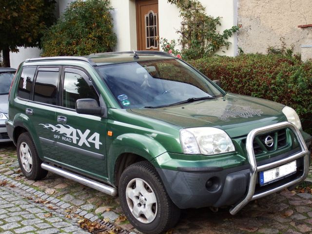 Nissan X-Trail Geländewagen SUV Plus Radio...