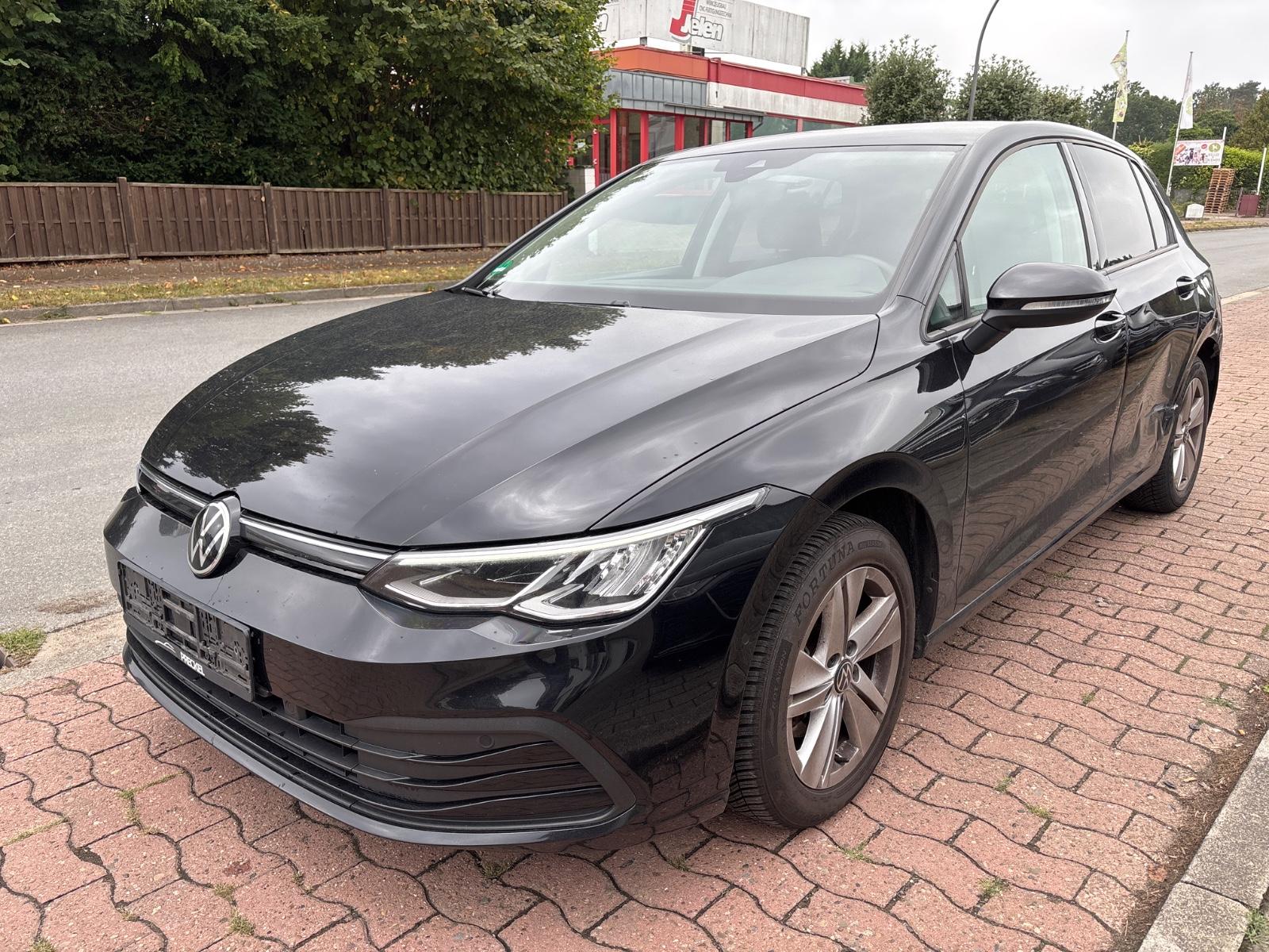 Volkswagen Golf VIII Lim. Life eTSI