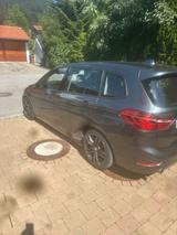 BMW 218 i Grandland Sport - BMW 218 Gran Tourer mit Benzin-Antrieb: Limousine