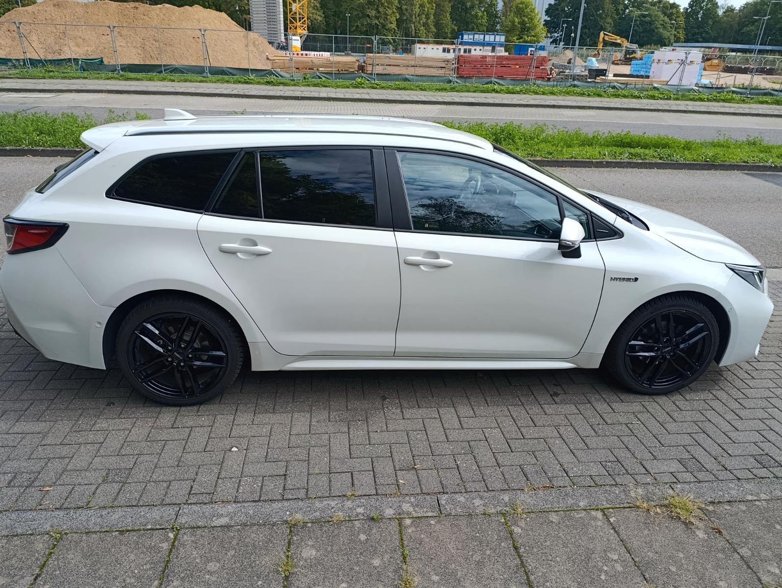 Suzuki Swace 1.8 Hybrid Comfort+ Corolla Touring Sports