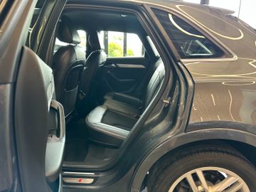 MYAUTOCENTER – Gebraucht- und Jahreswagen mit Werkstattservice in Pfaffenhofen Audi Q3 *S-LINE*TEMPO*NAVI*KEYLESS*BI-XENON*