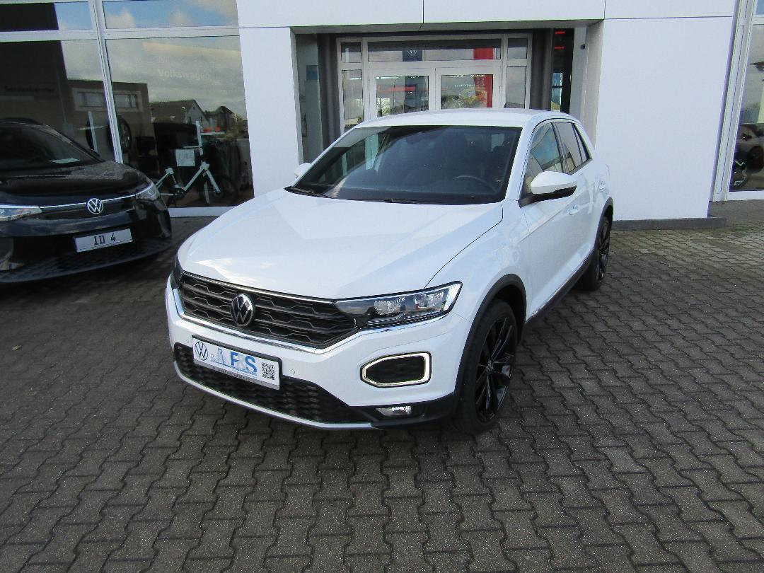 Volkswagen T-ROC Sport 1.5 TSI DSG APP-CON NAVI LED ACC LM1