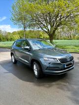 Skoda Karoq 1.5l TSI ACT DSG AMBITION + AHK + HU 12/27 - Skoda Karoq in Bochum